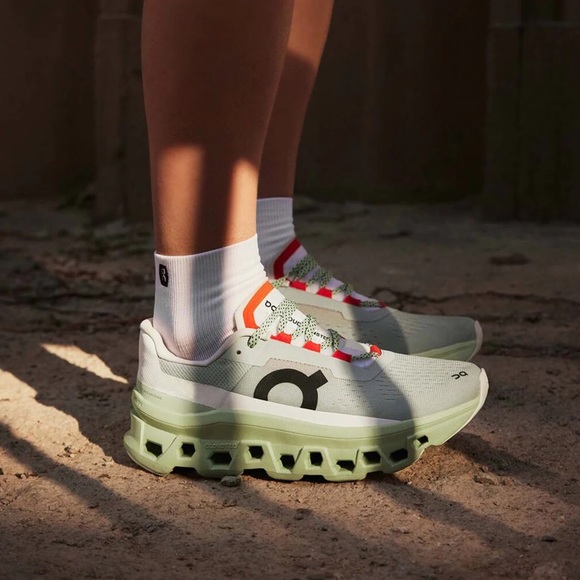 On Running Women's Cloudmonster Sneakers Sz 9.5 In Glacier / Meadow - Picture 2 of 11